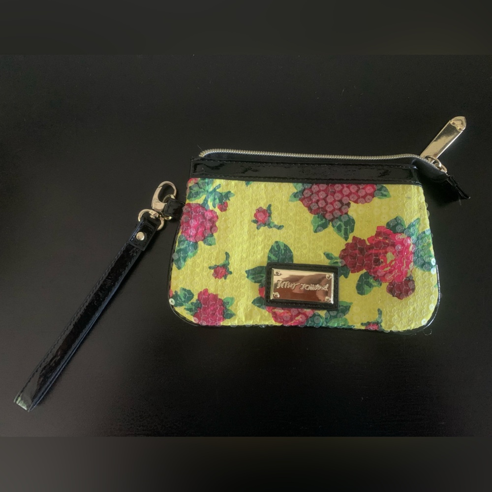 Betsey Johnson Sequin Yellow Pink Roses Wristlet Makeup Clutch Purse Bag strap